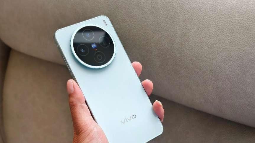 外观、性能、游戏，vivo X200s上手分享，薄荷蓝很耀眼