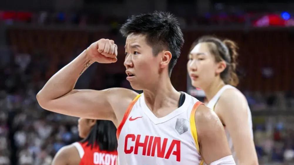 中国女篮81-90日本！赛后3人遭到了球迷不满，球迷: 没李梦真不行
