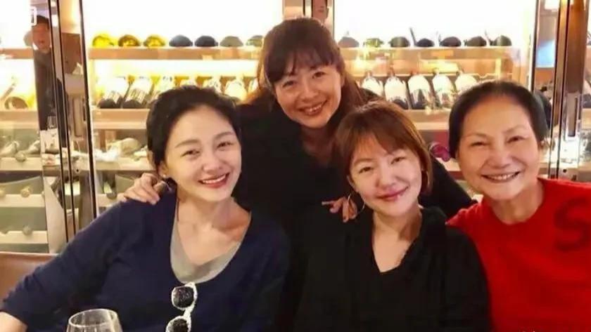 大S安葬后，S妈发文怒斥张兰：她还在沾沾自喜！十年心酸谁人知？