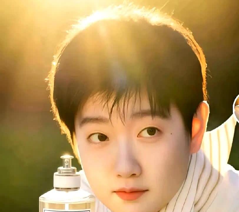 孙颖莎嫁的人不是王楚钦？

那热搜第一已经预定。

2017年，孙颖莎刚