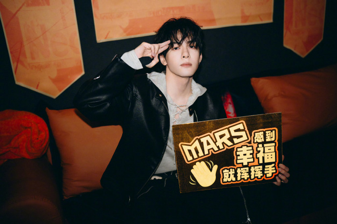 曾舜晞交换人生杀青照
期待mars