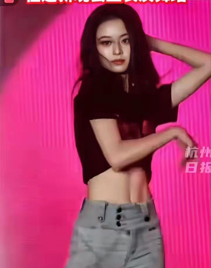 那尔那茜应该急的拍大腿了，
想破脑袋也想不明白，
同样是犯了错的人，也什么黄杨钿