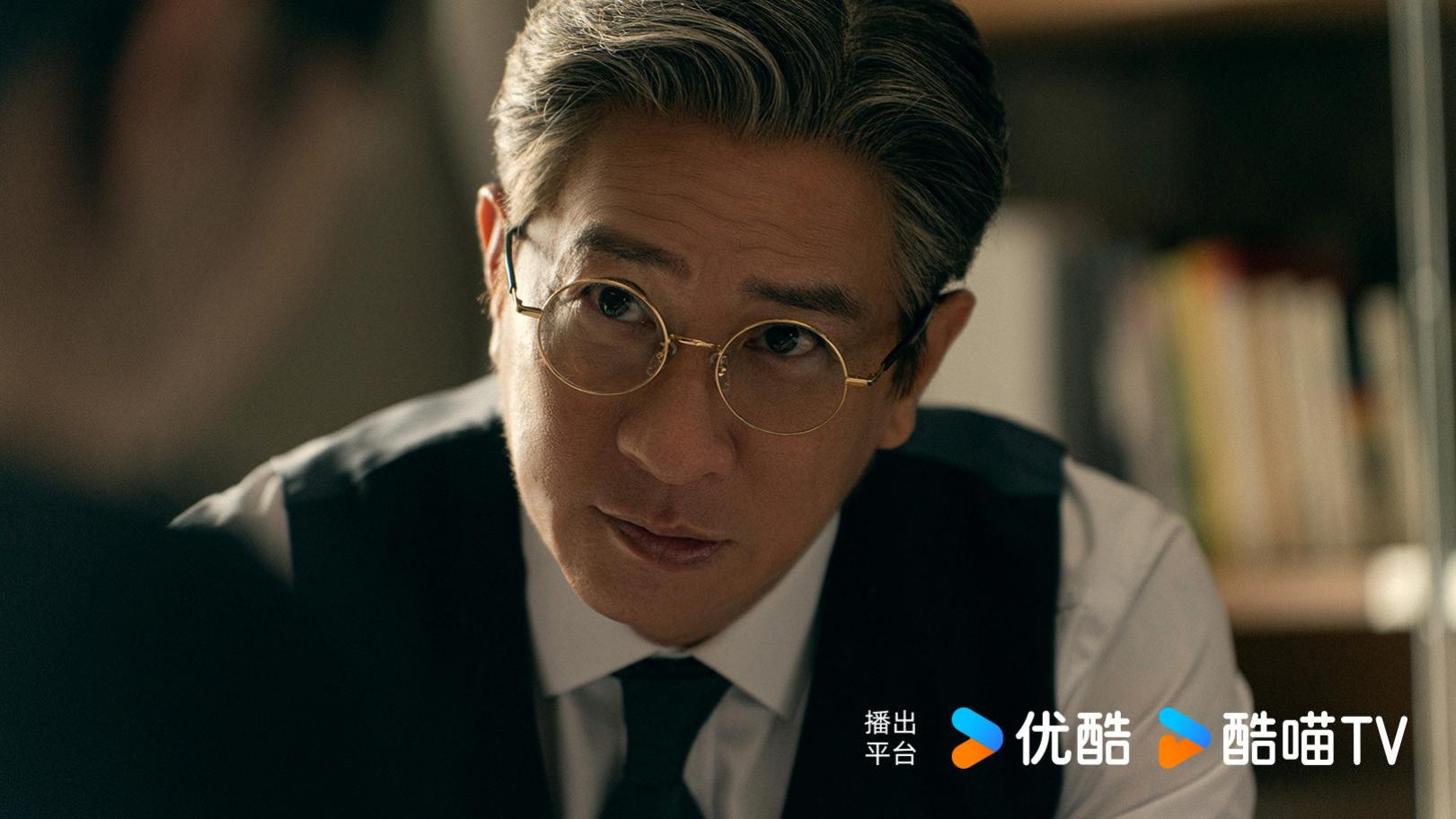 张家辉 20 年回归电视剧！《绝命法官》开播即炸，港剧活了