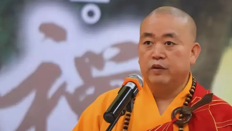 通报中既然提及到涉刑调查，方丈的问题应该主要是出在经济方面，其实这点也不奇怪，市