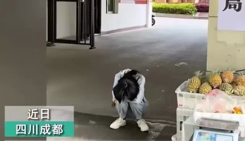 “简直太损了！”四川成都，一女子经常与丈夫因为琐事发生争吵，可每次争吵过后，女子