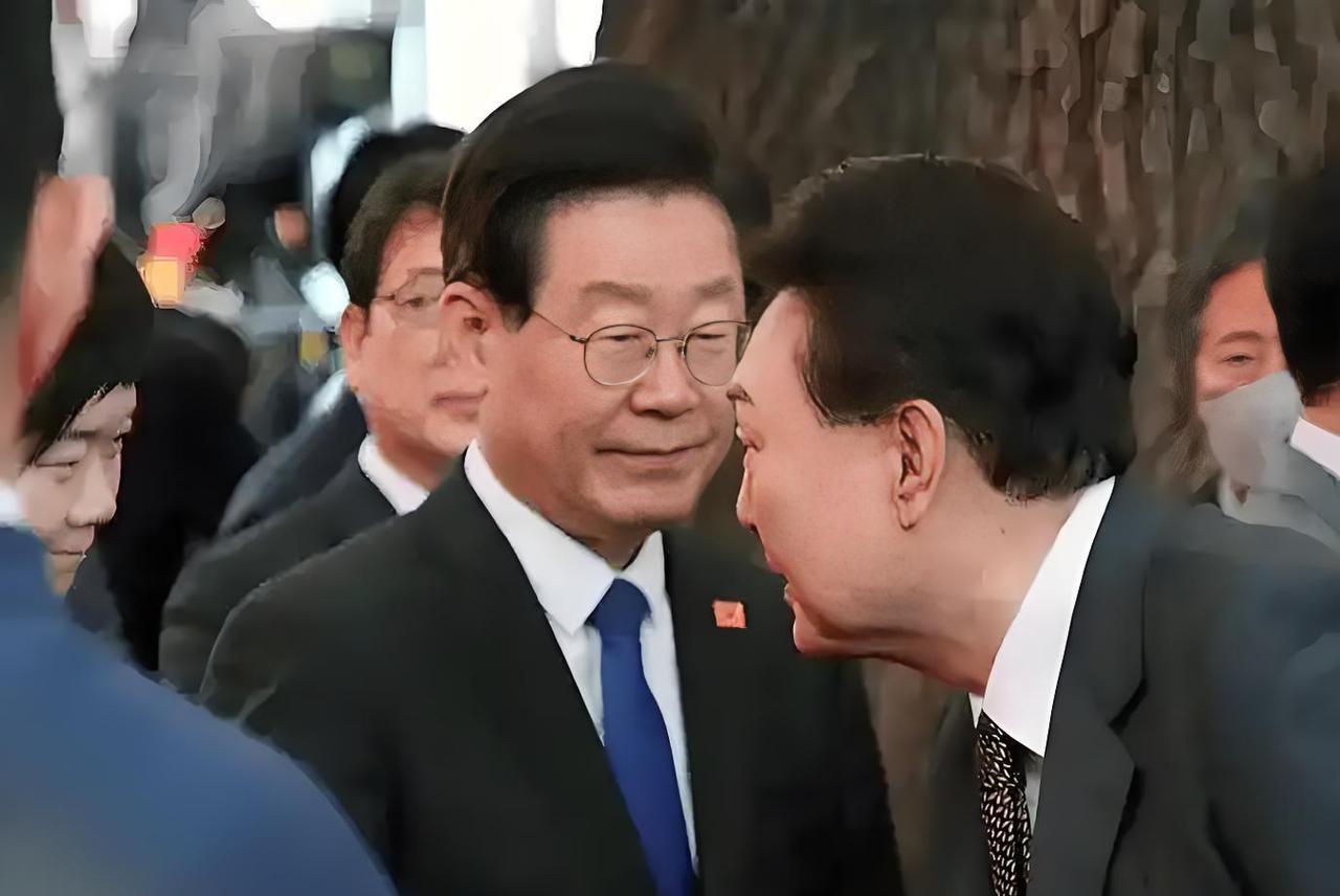韩德洙宣布参选韩国总统，胜率有多大？
第一、韩德洙是代总统，韩国总理，1949年
