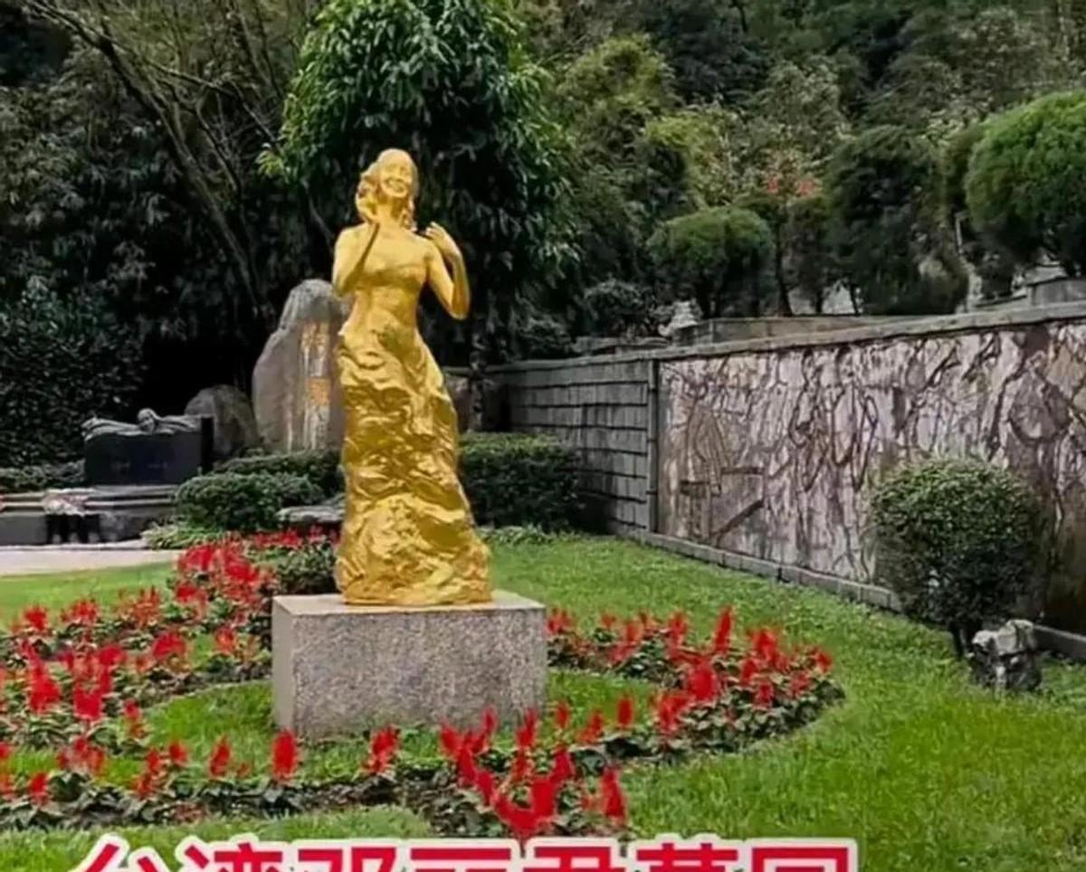 大S的墓地终于尘埃落定，新北金宝山成了她最后的归宿，而与她相隔不远的正是邓丽君的