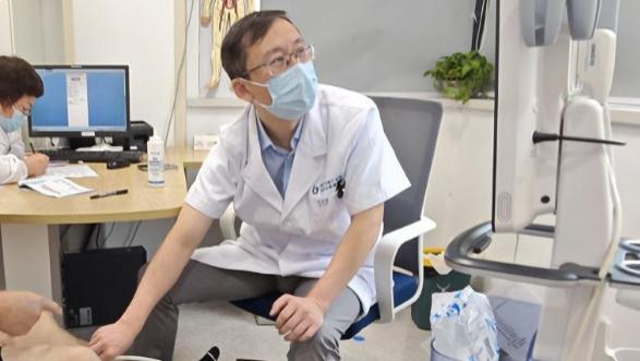 静脉曲张不仅是美观问题，如果一直不治疗，会带来哪些影响？