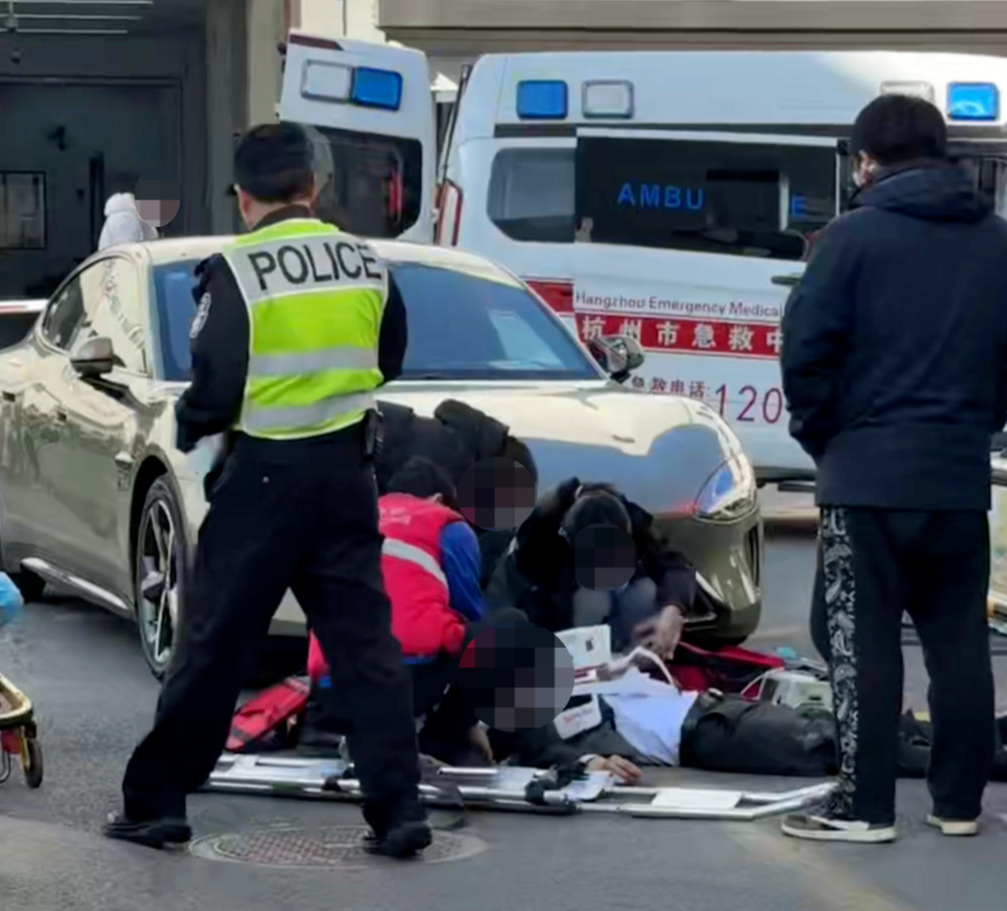 12月15日，有网传消息称，浙江杭州小米下沙交付中心发生事故，一名第一天提车的小