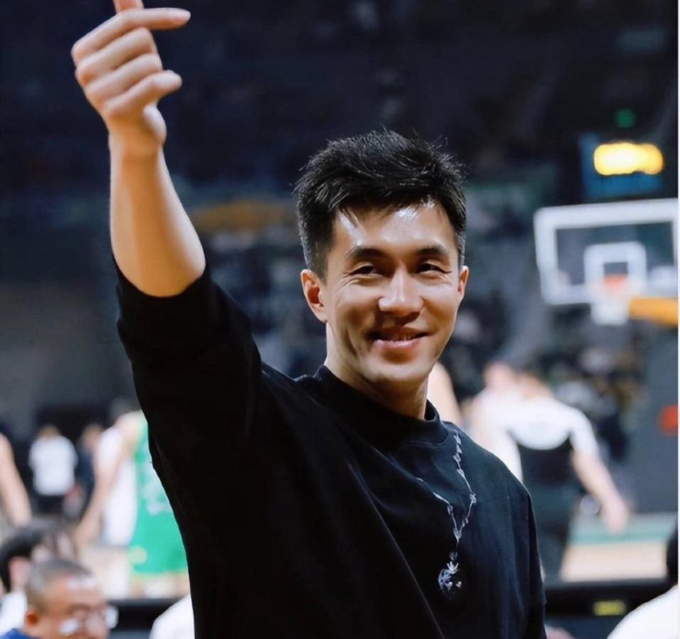 交易郭艾伦、张镇麟，辽篮已经失去了未来！
不可否认，现在的辽篮早就没了那当年的雄