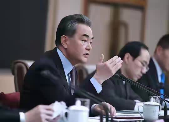 慕安会上中国说中文与乌禁说母语对比，彰显实力与国际话语权真相