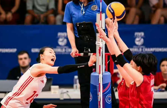 北京时间7月6日-7日，U19女排世锦赛D组第三轮赛程和对阵如下：

6日21：