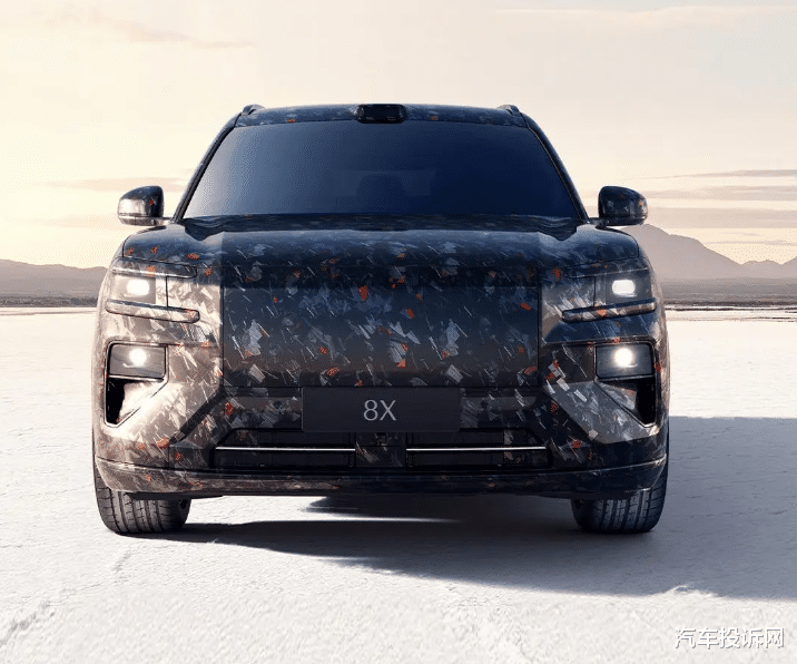极氪 8X 预告图发布，定位超级电混高性能旗舰 SUV