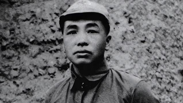 74年少将史可全住院，看见对面住着彭德怀，当即扔掉拐杖向他敬礼