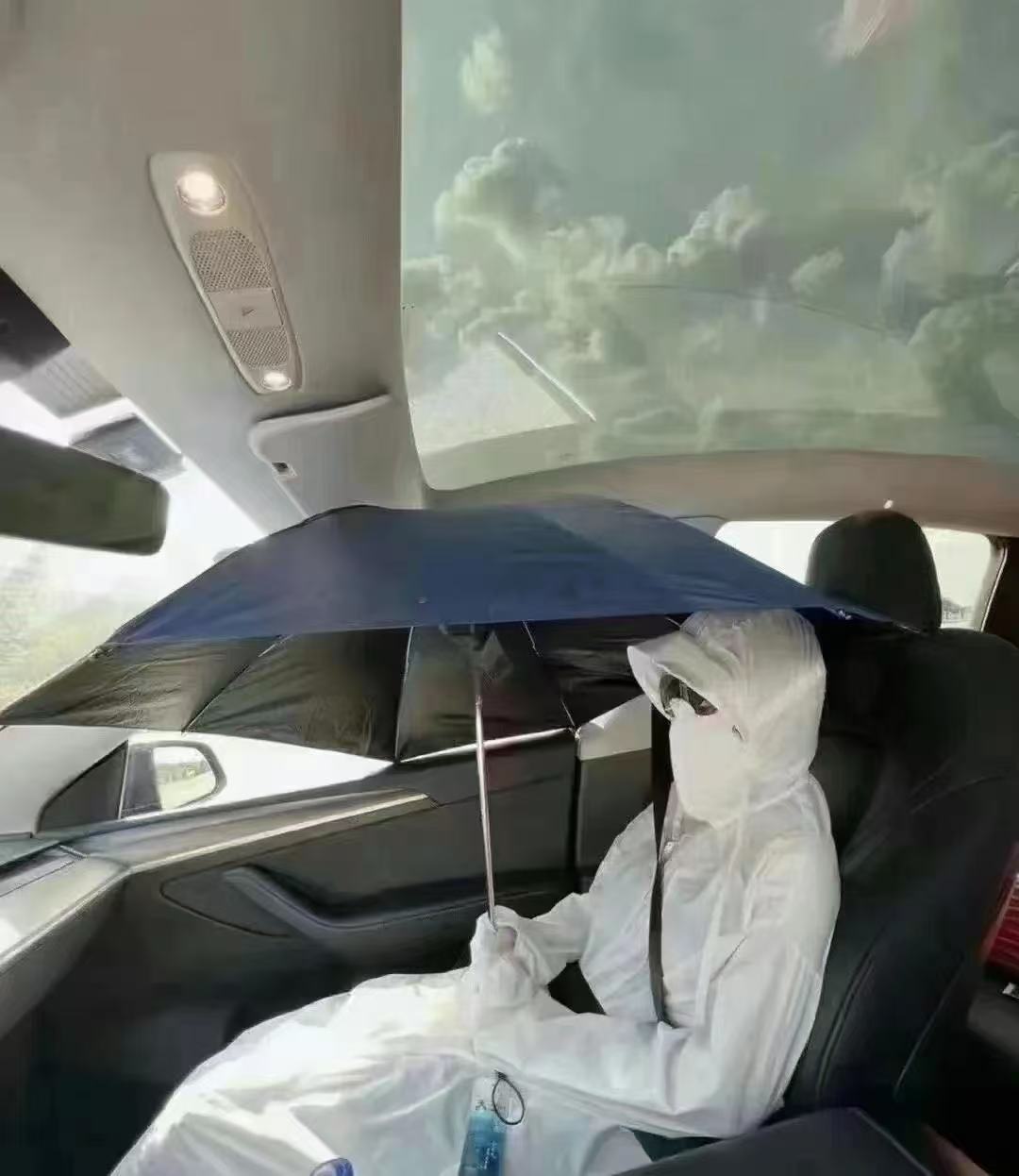 当我买了全景车窗的电车....