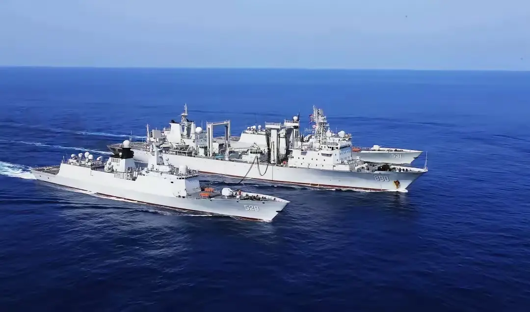 美国刚刚透露消息说要封锁伊朗石油运输线