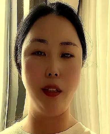 万万没想到，张卓毅妈妈作出最新回应，直接捅破最后一层窗户纸。
5月28日，张卓毅