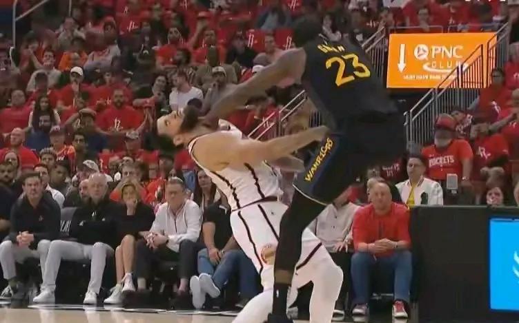 今日NBA季后赛战况：
1.步行者121：112战胜骑士
步行者这边6人得分上双