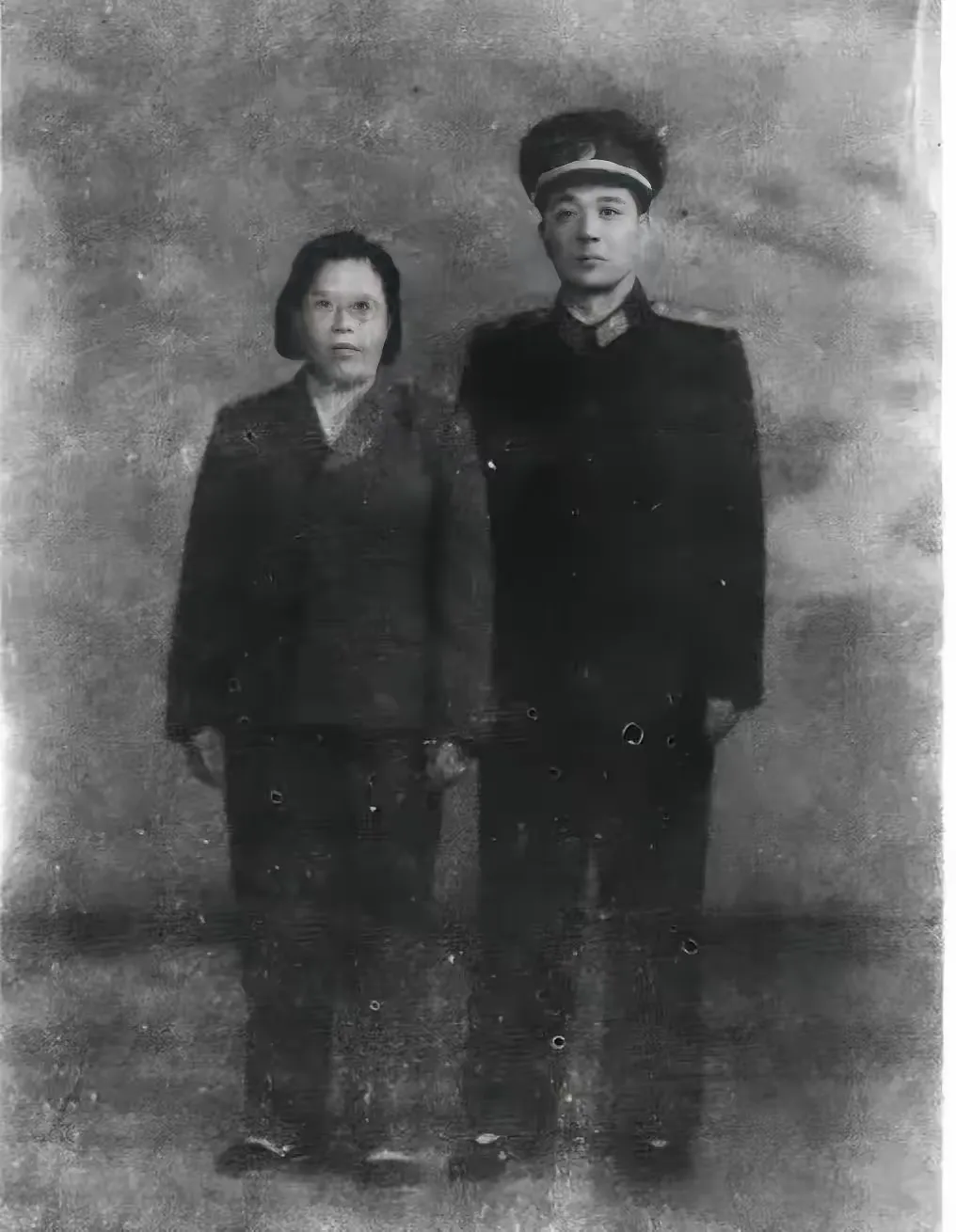 1955年，上级为全军指战员授衔、授勋。可以说“男儿有泪不轻弹，只是未到授衔时”