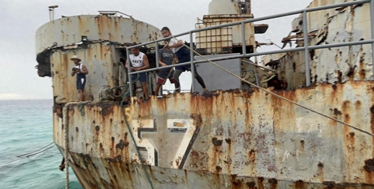 破船还未淹没，中菲爆发新一起冲突，马科斯离国，美防长接到求助，情况却没有往他设想