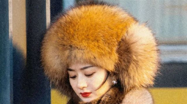 女明星的肉身战场：85花旦的生存博弈，谁在名利场里笑到最后？
