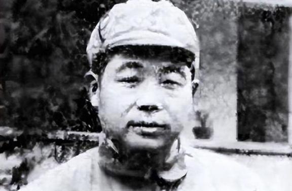1972年，沈阳军区调来了一名副司令员，因为带个＂副＂字，军区个别干部根本不重视
