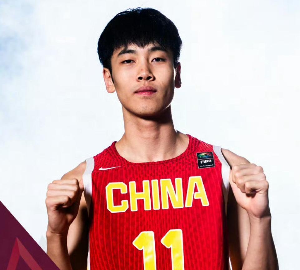 #你觉得张博源冲击NBA的前景如何#
在昨晚进行的U19男篮世界杯13-16排位