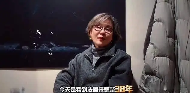 演员丛珊在3月25日发布的一段自白视频，引发了很多网友热议。
她提到自己在法国生