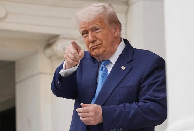 特朗普今天（6月25日）发文说：“假新闻：CNN 和失败的《纽约时报》联手，试图