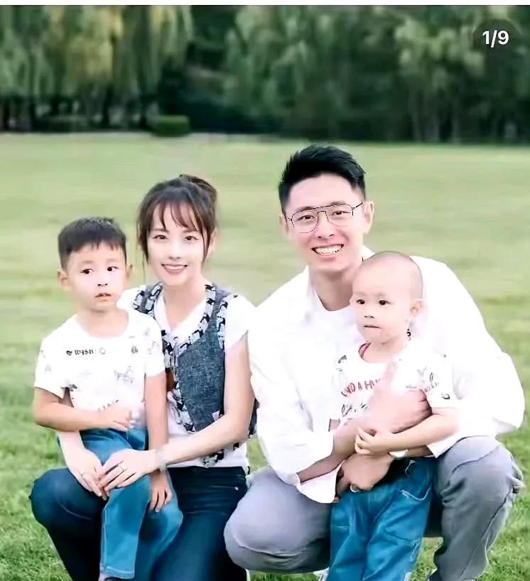 现在很少看到张嘉倪出来了，据悉她与富二代老公买超的离婚大战，已经落下了帷幕。
两