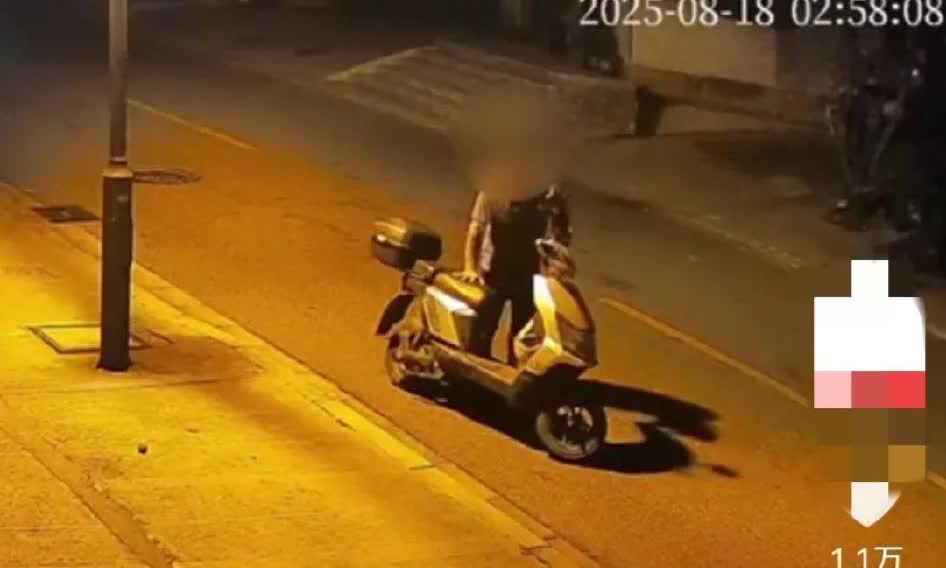 男子喝完酒后以凌晨。

男子心里还清楚不能酒驾，但自己怎么回家，男子还是有谱