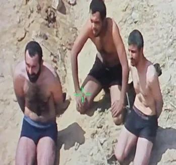 以色列驻成都总领馆微博:
图一拍摄于昨天：恐怖分子从加沙的一条隧道里出来。
图二