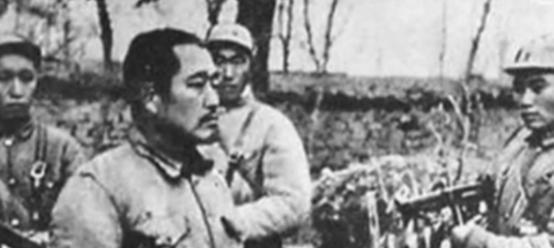 1949年1月11日，被俘的杜聿明被押到一处村庄，我军给他端上了红烧牛肉，马肝烧