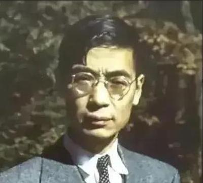 1968年，一架飞机在首都机场准备降落时，突然失控砸向了旁边玉米地。过后，救援人
