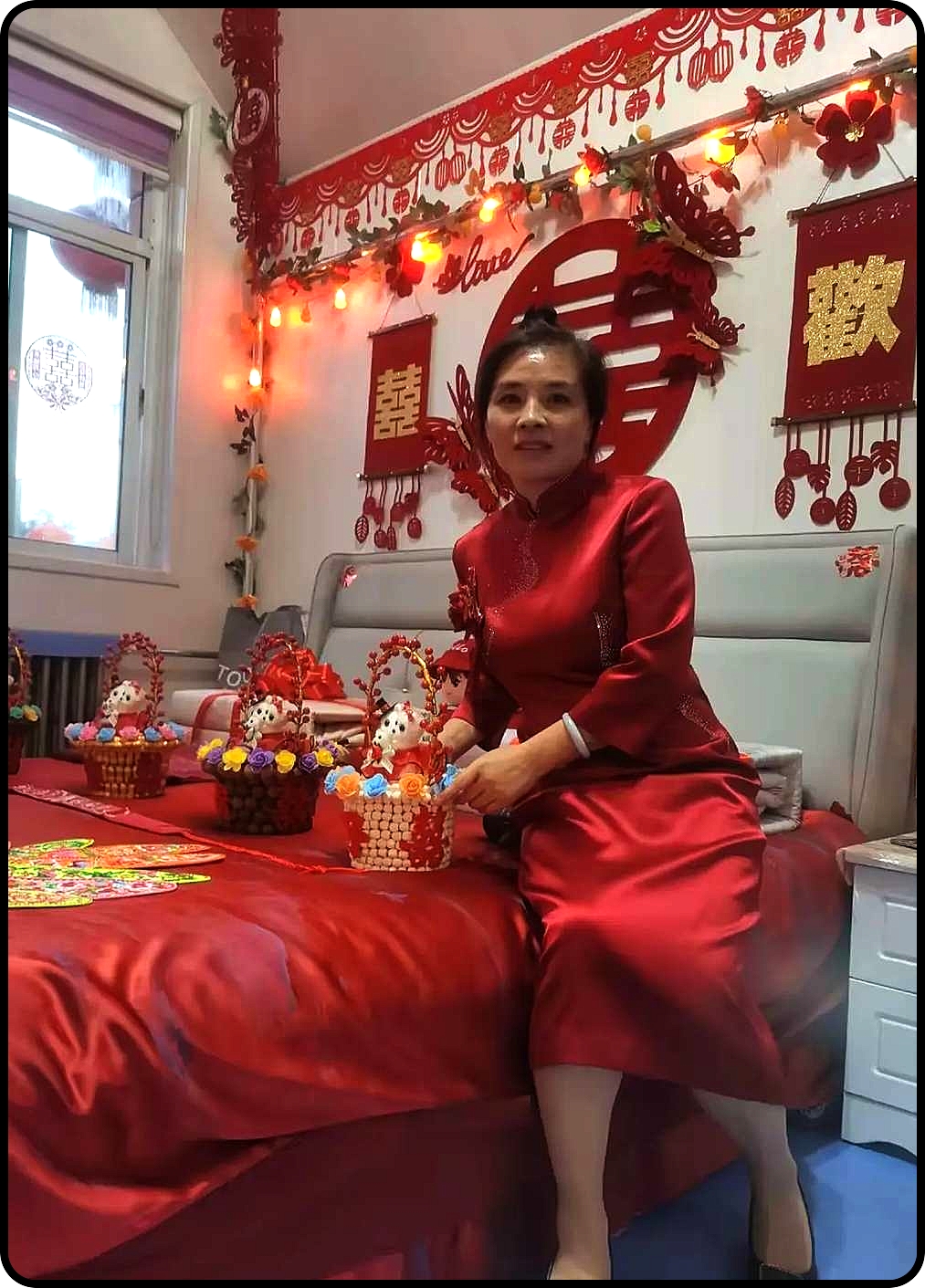 你看他们俩有没有夫妻相？怎么感觉女方比男方稍微大一点？