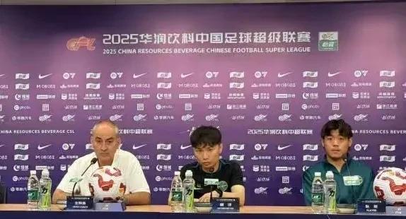 西班牙籍教练卡内达昨天采访表示，“王钰栋在国家队已经展现了天赋，还展现了很好的抗