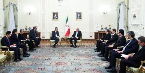 伊通社（IRNA）德黑兰报道：伊朗总统强调，犹太复国主义政权之所以敢于在该地区实