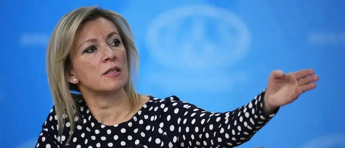 扎哈罗娃对乌克兰军机进入罗马尼亚领空感到愤怒
俄罗斯外交部发言人扎哈罗娃，愤世嫉