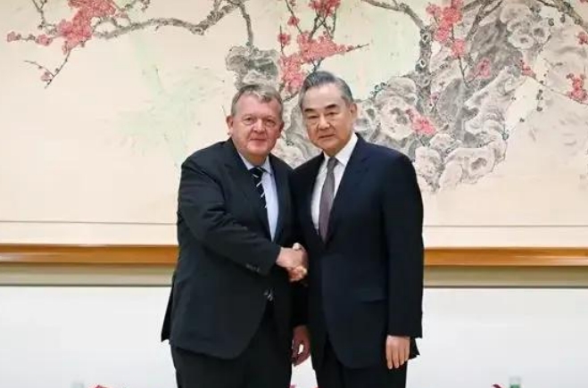 中国文化的内涵体现的淋漓尽致，妙！
今天中国外长与丹麦外长拉斯姆森会面时中方称，