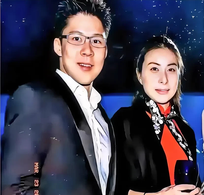 郭晶晶霍启刚夫妇生活简朴











天降巨瓜，豪门媳妇郭晶晶竟抛弃亿