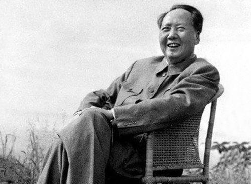 毛主席在延安住了13年。为什么后来他再也没有回去？我不想，我不能。
1935年，