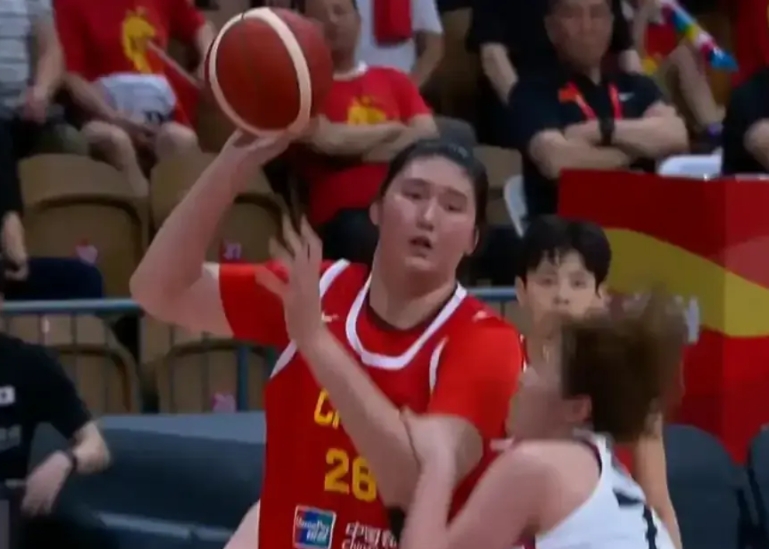 “双塔”发威，中国女篮101-92战胜日本队，豪取三连胜！
今晚，中国女篮第三场