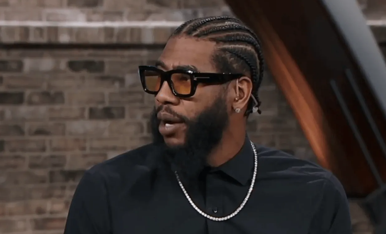 前NBA球员伊曼-香珀特出席一档篮球节目，在谈到尼克斯球员杰伦-布伦森时说：
“