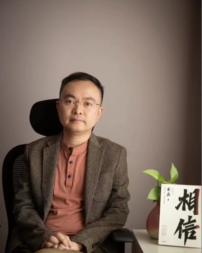 钱真的能买命？

47岁京东副总裁，

和渐冻症已经抗争了7年


如今，对他来