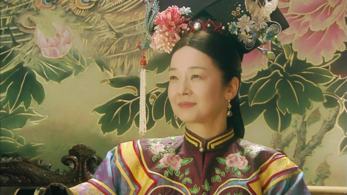 1900 年，慈禧狼狈逃窜至山西首富乔家，临行时，慈禧让乔家借她 10 万两，乔