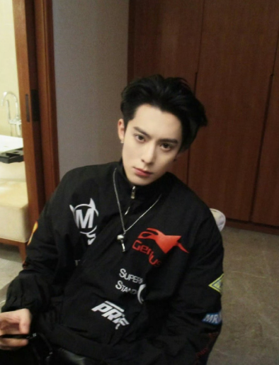 谁懂吃货棣的勇气！不管是酸到变脸的柠檬，还是东北硬菜，遇上新美食就两眼放光，大口