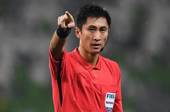 近三个赛季马宁主哨的比赛中，国安不胜&申花不败

7月18日，中超联赛官方发布马
