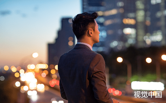 拉好友入伙创业，却被他算计到倾家荡产后，后来，我仅凭一个想法，就让他一败涂地...