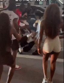 日前，针对美国辛辛那提爵士音乐节上发生的聚众斗殴以及一名白人女性被群殴事件，美国
