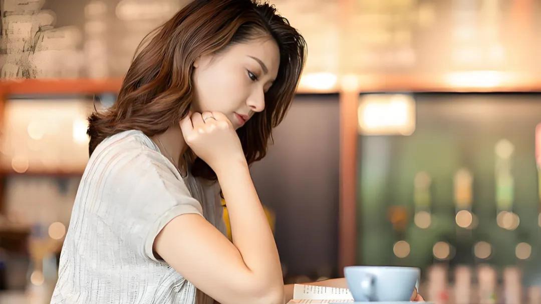 女人洗澡背后隐藏的神秘信号！